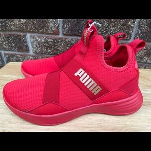 Women’s Puma Radiate athletic shoe